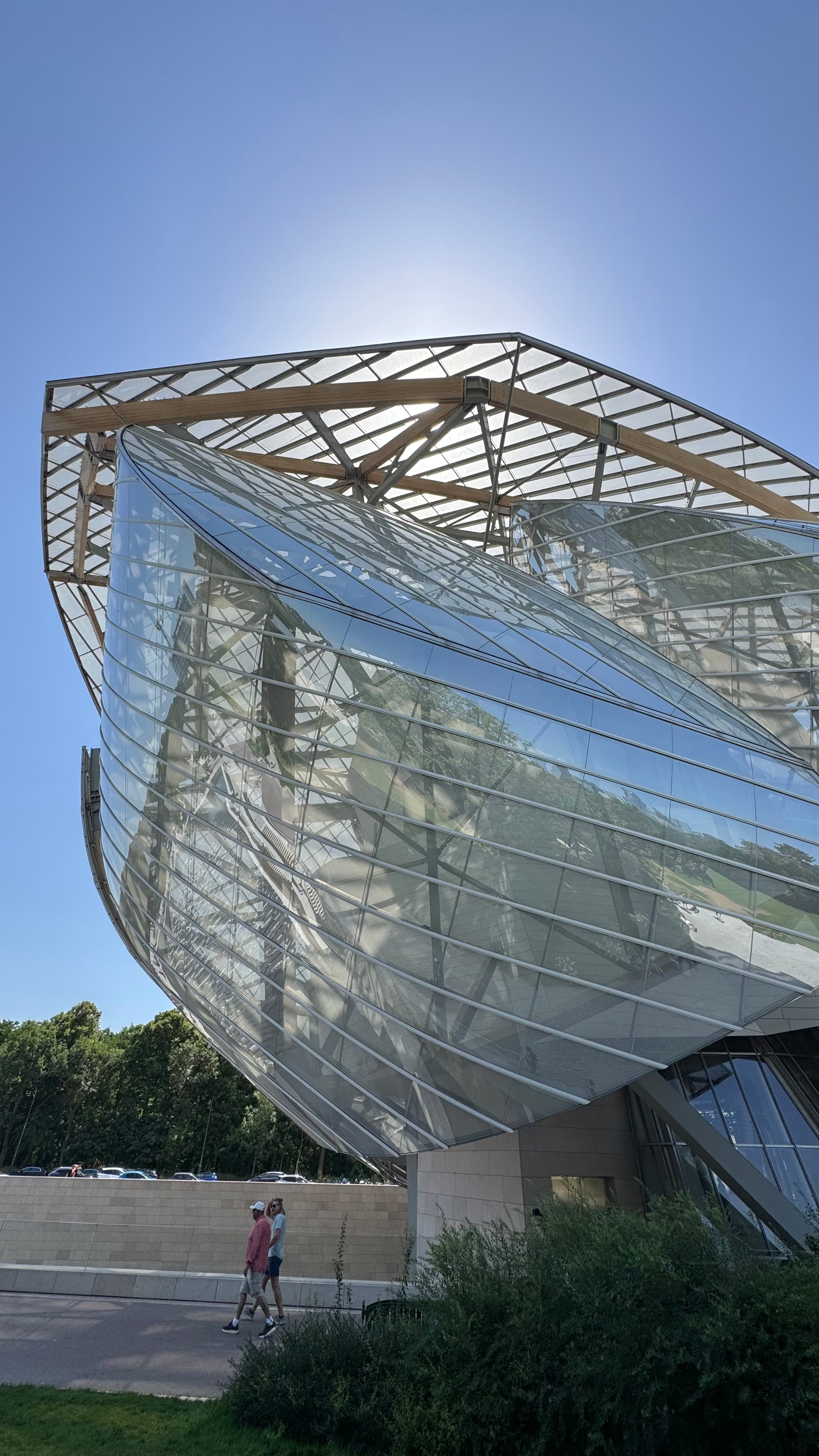 Spent a few hours inside the Louis Vuitton museum looking at an impressive collection of Calder. Humans can do great things too.