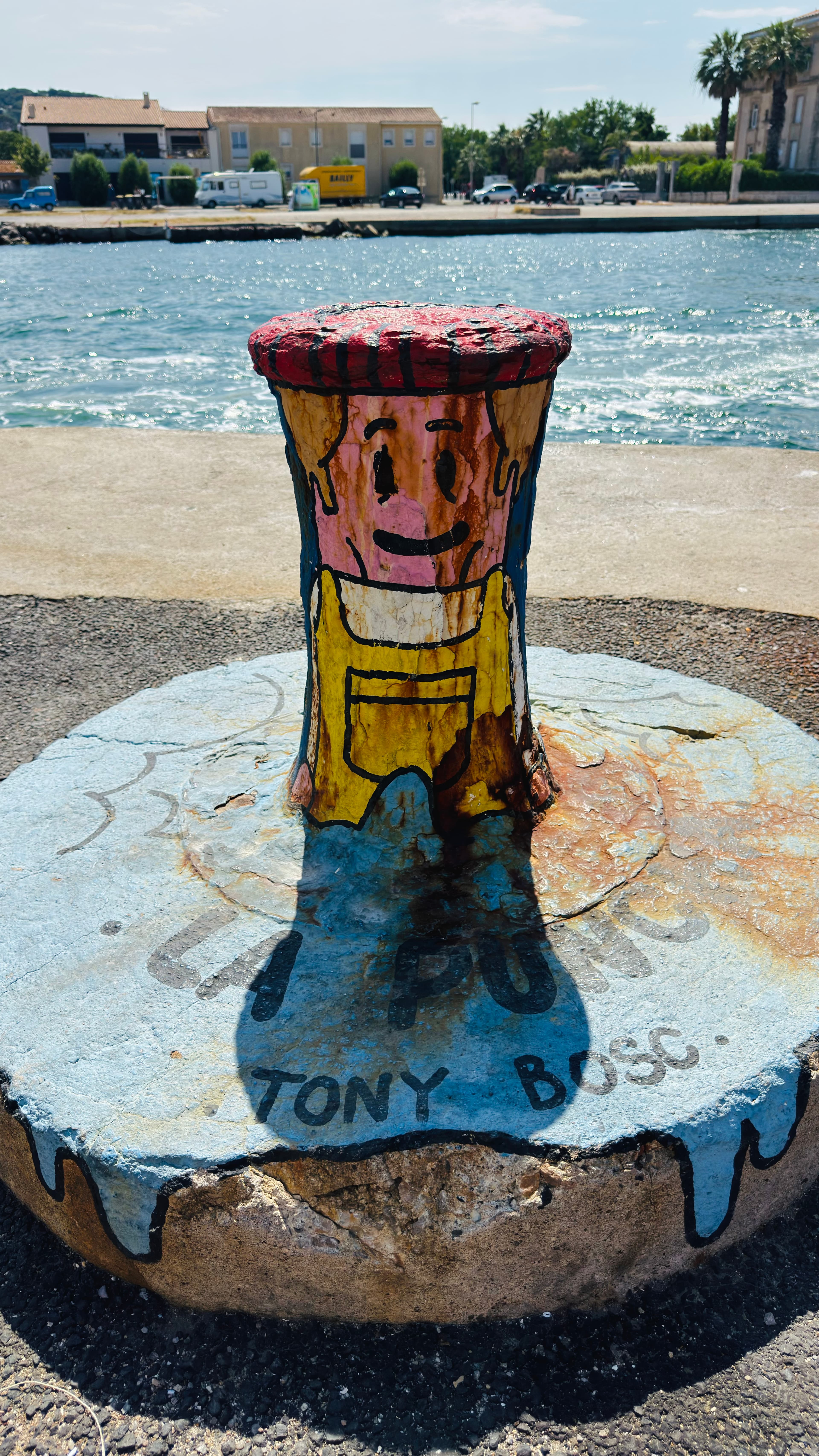 I thought it was a great piece of street art, located on the port of La Pointe Courte, in Sète, France.